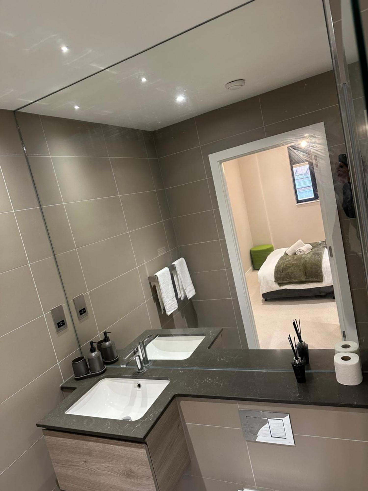 Richardson Deluxe Apartments Лондон Екстер'єр фото